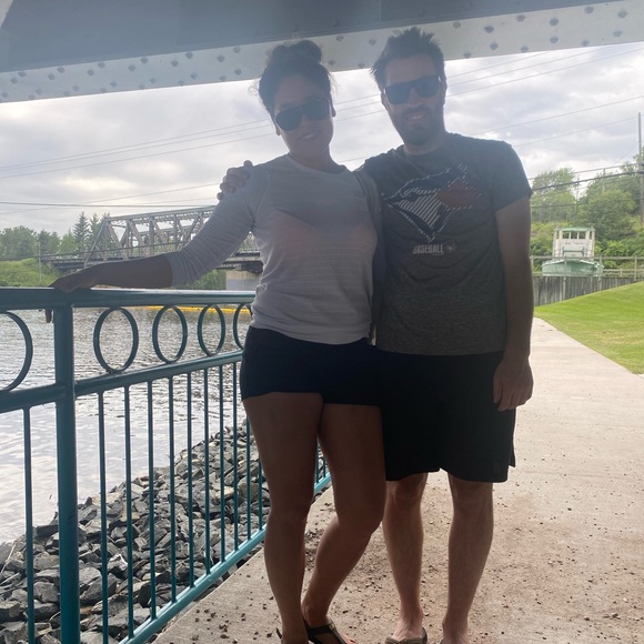 Meet your Posher, Jenn - Picture 4 of 11